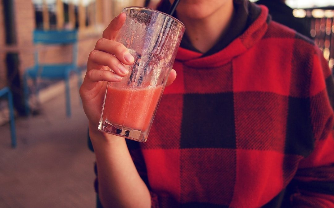 Restez au chaud avec le sweat plaid!